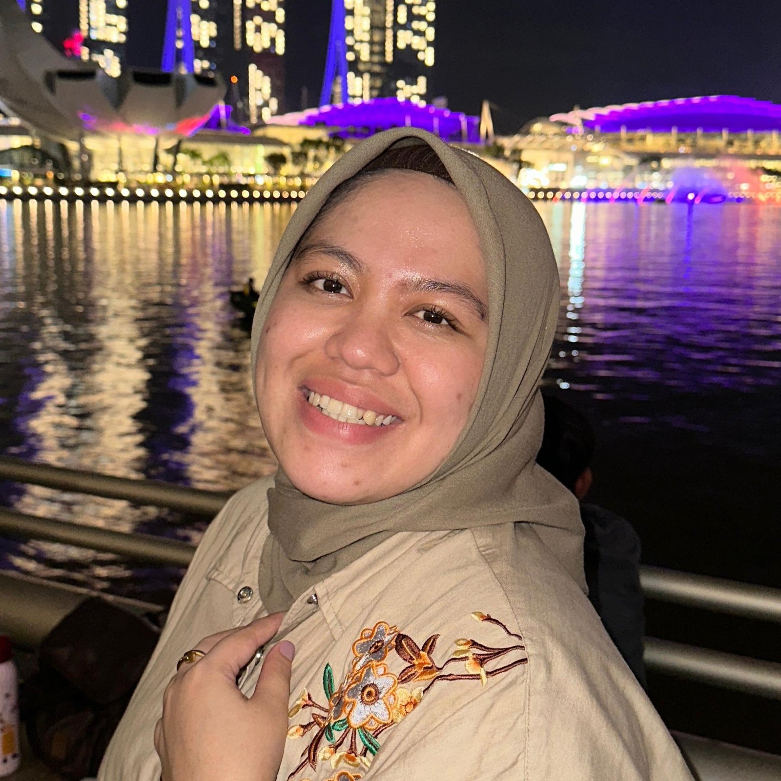 Monica Caroluna Naidilah Dwi Putri